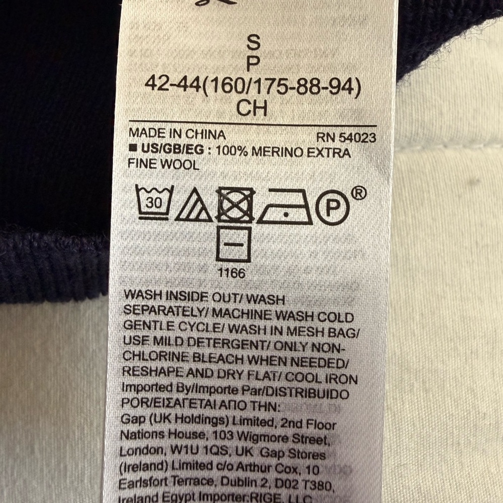 Gap washable Merino Wool, Navy Blue Turtleneck, NWT - Picture 4 of 4